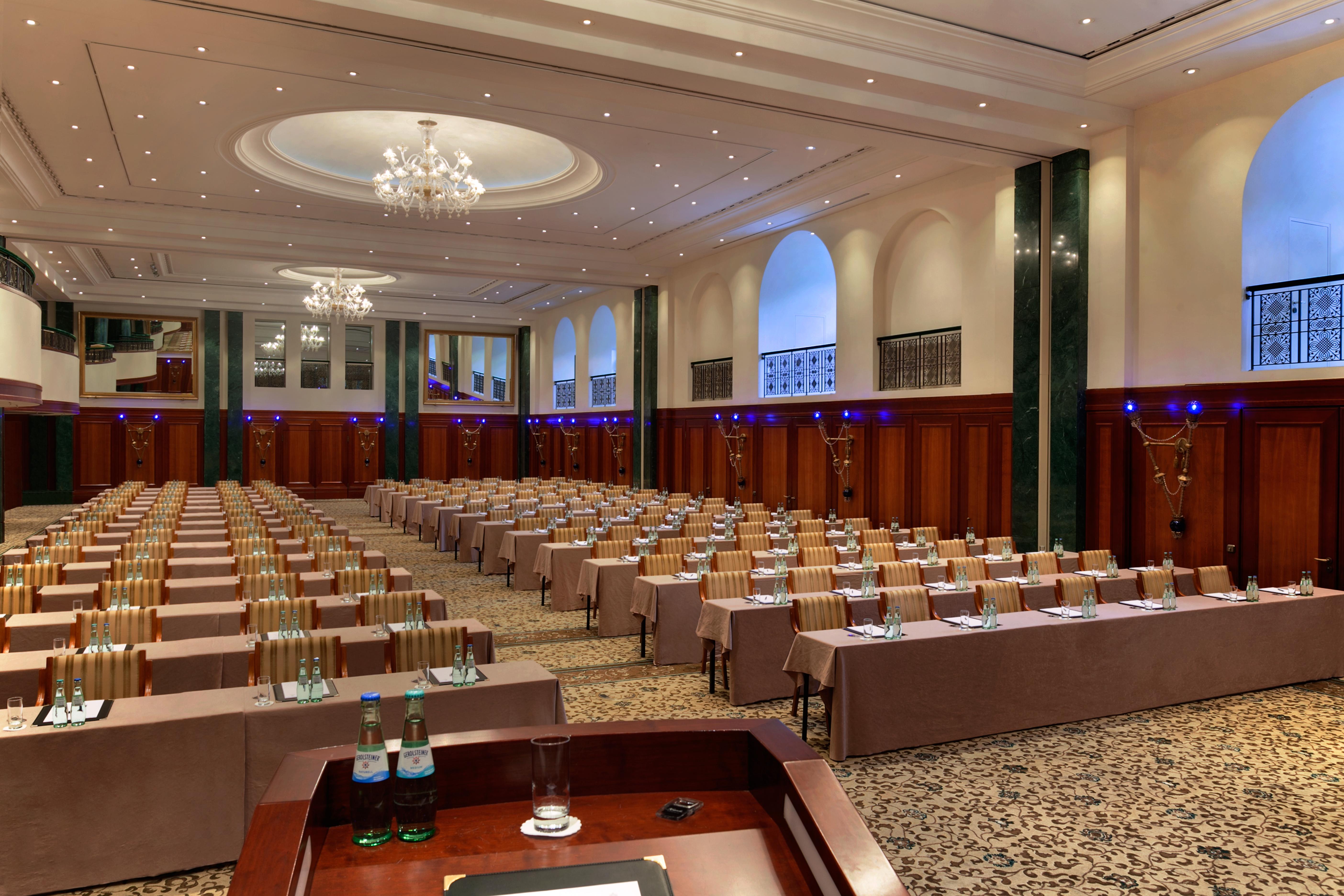 Hotel Adlon Kempinski Berlino Esterno foto The main conference room