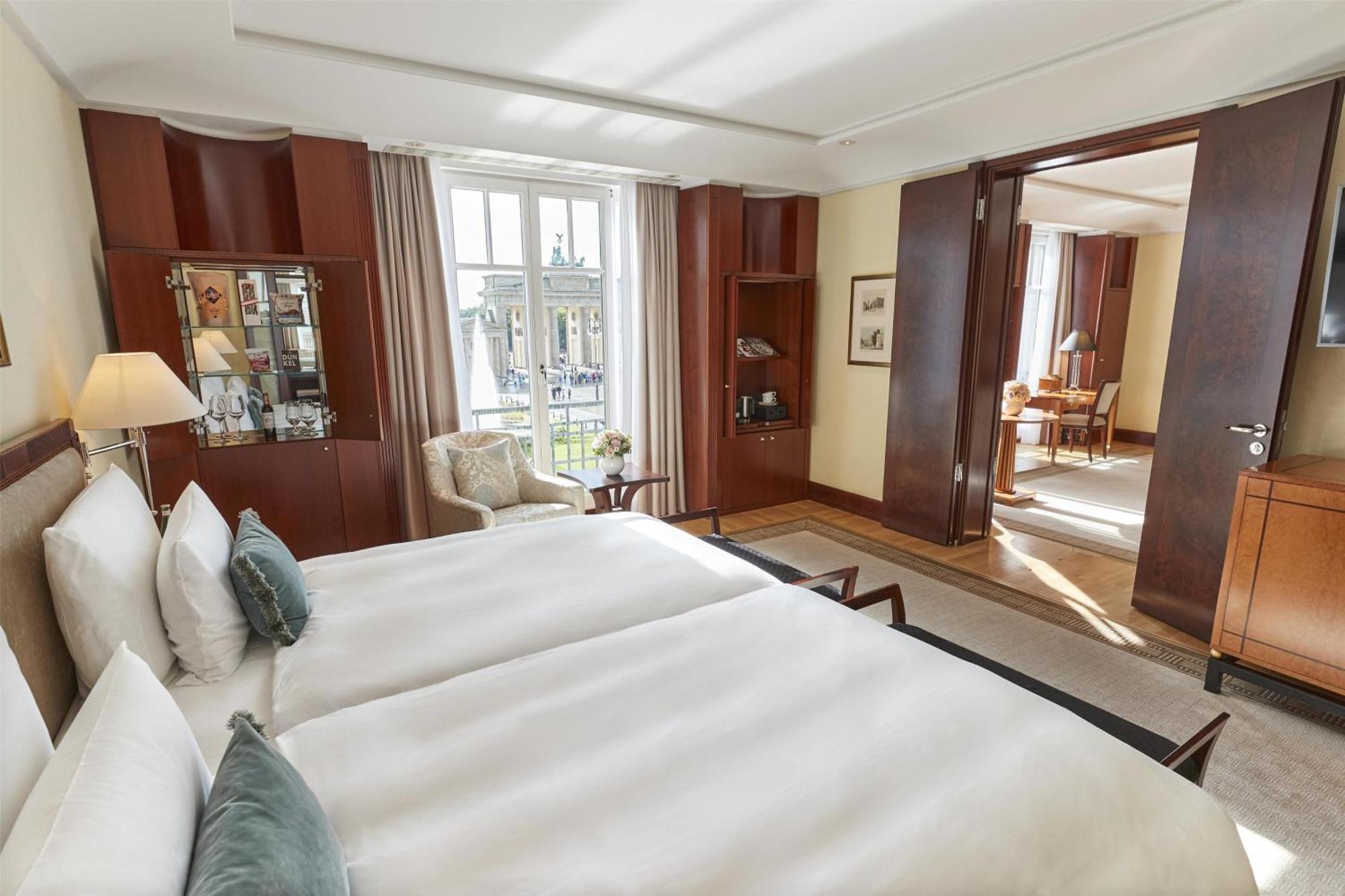 Hotel Adlon Kempinski Berlino Esterno foto